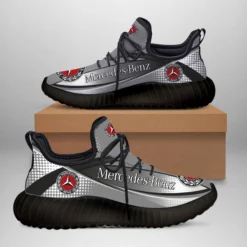 Premium Sneaker Yeezy Boost MERCEDES-WK6-000BB1181